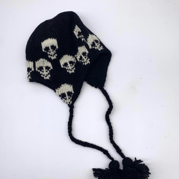 Skull Beanie - Picture 8 of 8